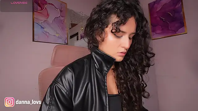 Snapshot of Dannaa_Lovs chatting on 05/19/26, 11:17 Dannaa Lovs online show from 05/19/26, 11:17