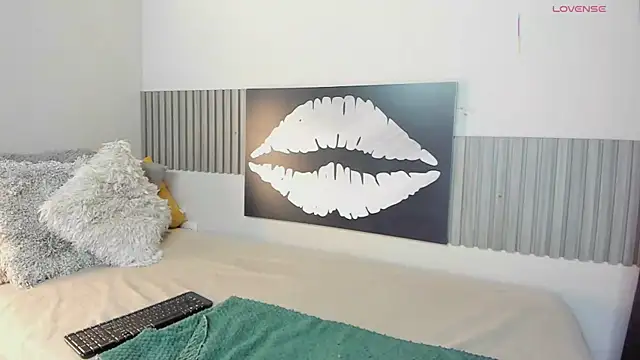 Snapshot of Blue_Sixx chatting on 02/08/26, 01:42 Blue Sixx online show from 02/08/26, 01:42