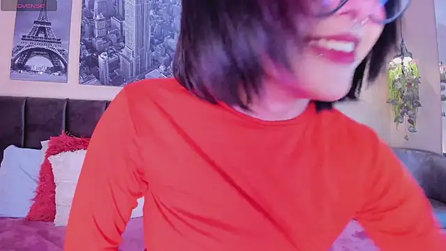 Snapshot of Blue_Sixx chatting on 02/19/26, 02:14 Blue Sixx online show from 02/19/26, 02:14