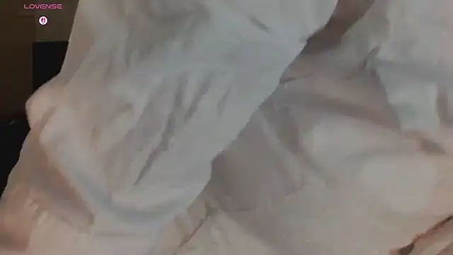 Snapshot of Blue_Sixx chatting on 09/27/25, 10:16 Blue Sixx online show from 09/27/25, 10:16