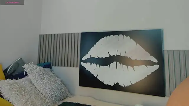 Blue Sixx online show from 10/11/25, 10:22