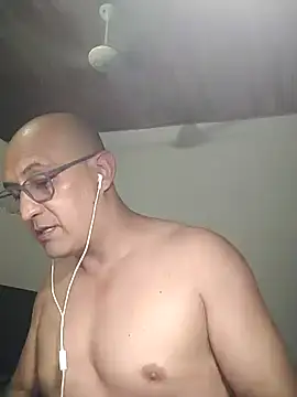 Snapshot of jorge406 chatting on 03/02/26, 12:11 jorge406 online show from 03/02/26, 12:11