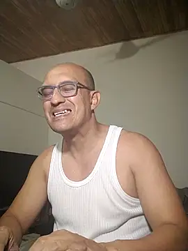 Snapshot of jorge406 chatting on 02/17/26, 11:35 jorge406 online show from 02/17/26, 11:35