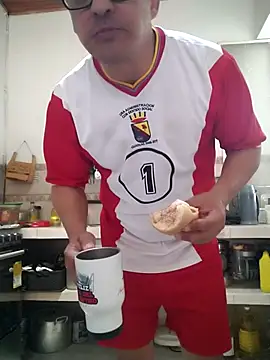 Snapshot of jorge406 chatting on 10/25/25, 03:23 jorge406 online show from 10/25/25, 03:23