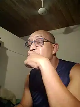 Snapshot of jorge406 chatting on 03/25/26, 01:06 jorge406 online show from 03/25/26, 01:06