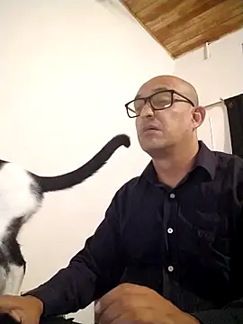 Snapshot of jorge406 chatting on 10/16/25, 09:50 jorge406 online show from 10/16/25, 09:50