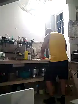 Snapshot of jorge406 chatting on 10/28/25, 12:00 jorge406 online show from 10/28/25, 12:00