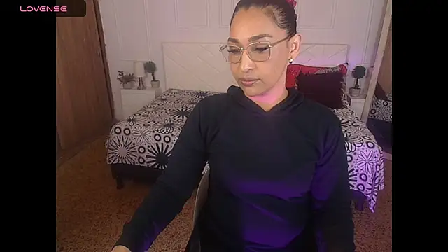 IvyShine7 online show from 04/19/26, 07:27