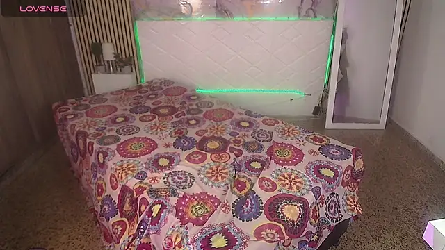 IvyShine7 online show from 04/30/26, 08:57