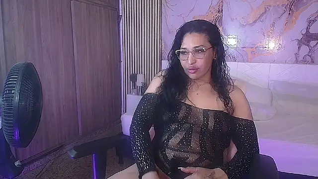 IvyShine7 online show from 05/04/26, 07:28