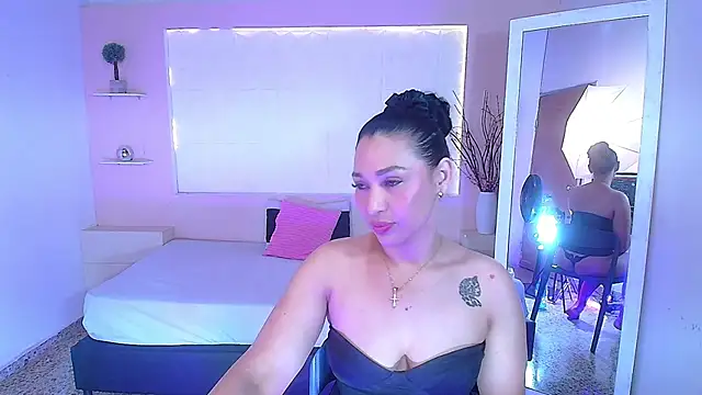 IvyShine7 online show from 09/25/25, 03:34