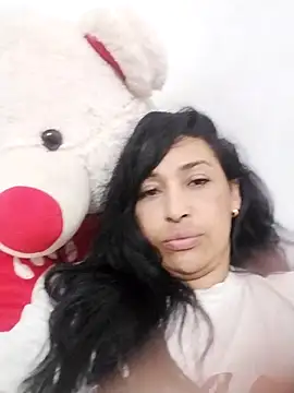 IvyShine7 online show from 10/22/25, 10:19