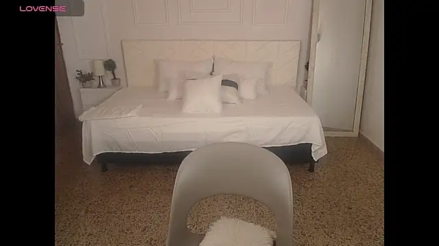 IvyShine7 online show from 04/23/26, 07:37