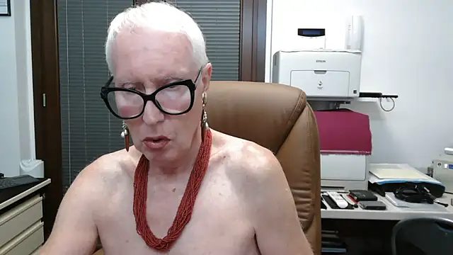 Snapshot of ROBY_SWEETHOT chatting on 09/13/25, 10:10 ROBY SWEETHOT online show from 09/13/25, 10:10