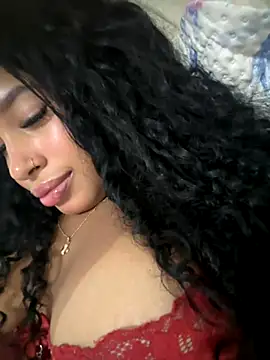 Snapshot of bianca090 chatting on 09/19/25, 05:55 bianca090 online show from 09/19/25, 05:55