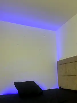 EmilyNoir1 online show from 11/18/25, 12:04