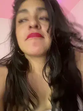 EmilyNoir1 online show from 01/06/26, 08:57