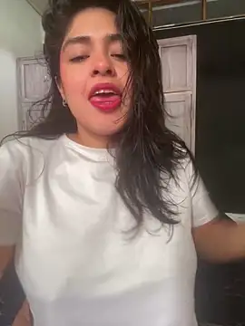EmilyNoir1 online show from 05/29/26, 04:57