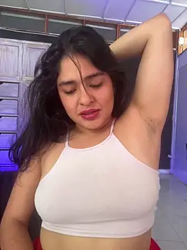 EmilyNoir1 online show from 05/06/26, 09:08