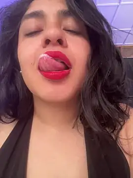 EmilyNoir1 online show from 04/21/26, 10:05
