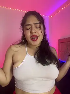 EmilyNoir1 online show from 02/07/26, 12:51