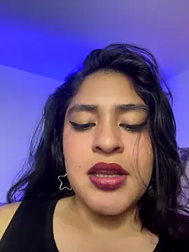 Snapshot of EmilyNoir1 chatting on 10/24/25, 12:31 EmilyNoir1 online show from 10/24/25, 12:31