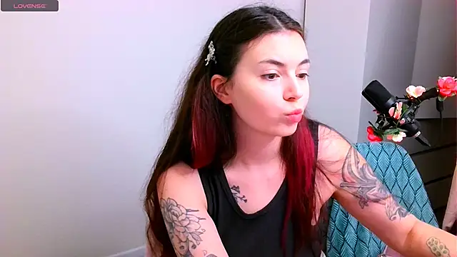 peachyness online show from 12/04/25, 06:18