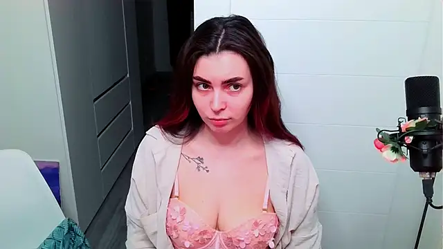 peachyness online show from 02/06/26, 07:54