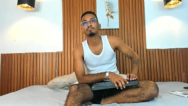 Snapshot of Darwin_mayo chatting on 09/19/25, 05:50 Darwin mayo online show from 09/19/25, 05:50