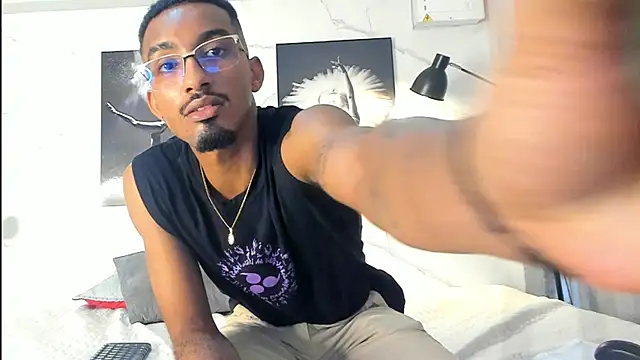 Snapshot of Darwin_mayo chatting on 11/03/25, 05:16 Darwin mayo online show from 11/03/25, 05:16