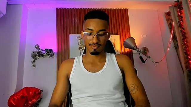 Snapshot of Darwin_mayo chatting on 09/22/25, 05:41 Darwin mayo online show from 09/22/25, 05:41