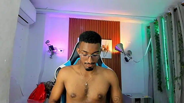 Snapshot of Darwin_mayo chatting on 10/02/25, 05:38 Darwin mayo online show from 10/02/25, 05:38