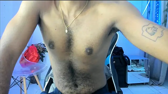 Snapshot of Darwin_mayo chatting on 10/15/25, 05:32 Darwin mayo online show from 10/15/25, 05:32