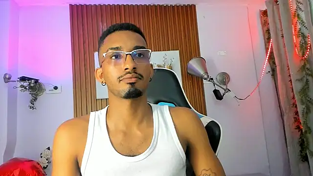 Snapshot of Darwin_mayo chatting on 09/18/25, 05:38 Darwin mayo online show from 09/18/25, 05:38