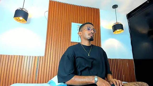 Snapshot of Darwin_mayo chatting on 10/30/25, 05:21 Darwin mayo online show from 10/30/25, 05:21