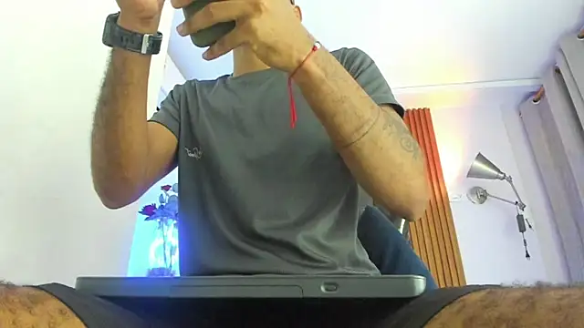 Darwin mayo online show from 04/11/26, 05:38