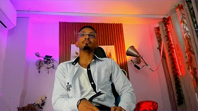 Snapshot of Darwin_mayo chatting on 09/15/25, 05:24 Darwin mayo online show from 09/15/25, 05:24