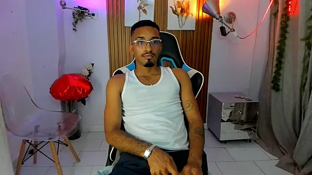 Snapshot of Darwin_mayo chatting on 09/29/25, 05:07 Darwin mayo online show from 09/29/25, 05:07