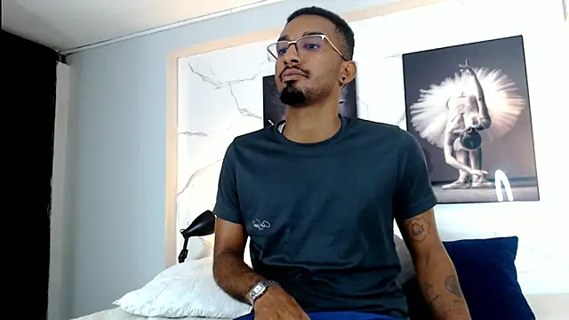 Snapshot of Darwin_mayo chatting on 11/28/25, 05:46 Darwin mayo online show from 11/28/25, 05:46