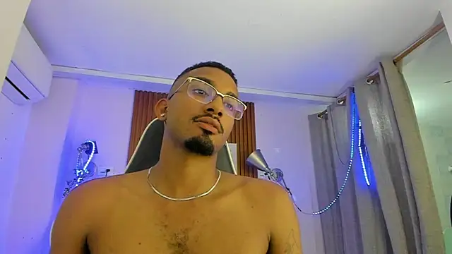 Snapshot of Darwin_mayo chatting on 05/11/26, 04:04 Darwin mayo online show from 05/11/26, 04:04
