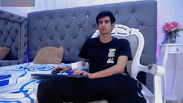 Sebalexis7 online show from 10/25/25, 03:17