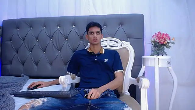 Sebalexis7 online show from 11/08/25, 03:43