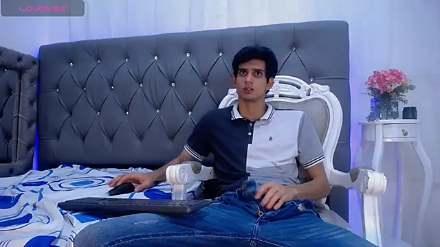 Sebalexis7 online show from 10/26/25, 03:07