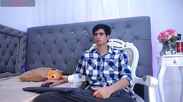 Sebalexis7 online show from 10/22/25, 02:22