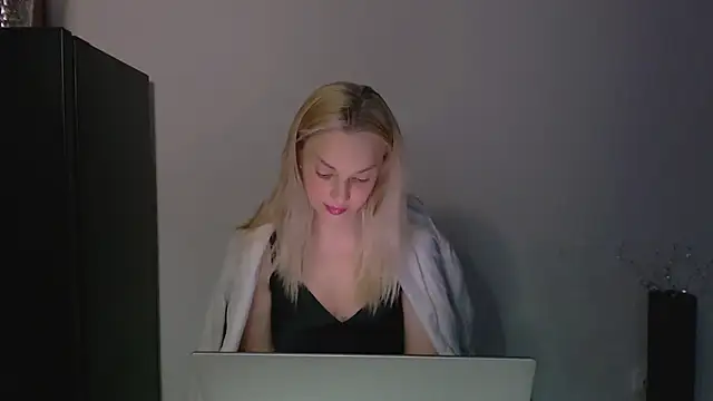 Lia noo regrets online show from 05/03/26, 05:27