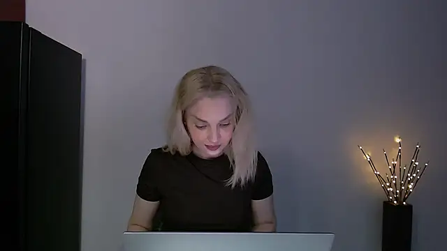Lia noo regrets online show from 05/30/26, 04:12