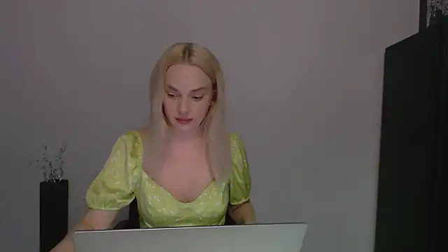 Lia noo regrets online show from 04/17/26, 04:43