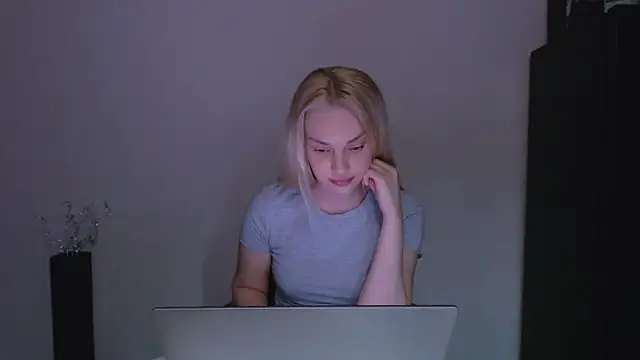Lia noo regrets online show from 04/03/26, 07:09