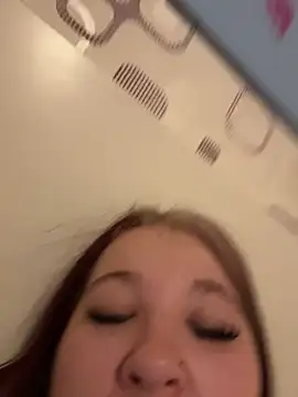 SweetTeenGirl online show from 03/16/26, 05:37