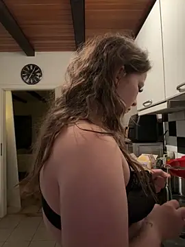 SweetTeenGirl online show from 11/06/25, 06:06